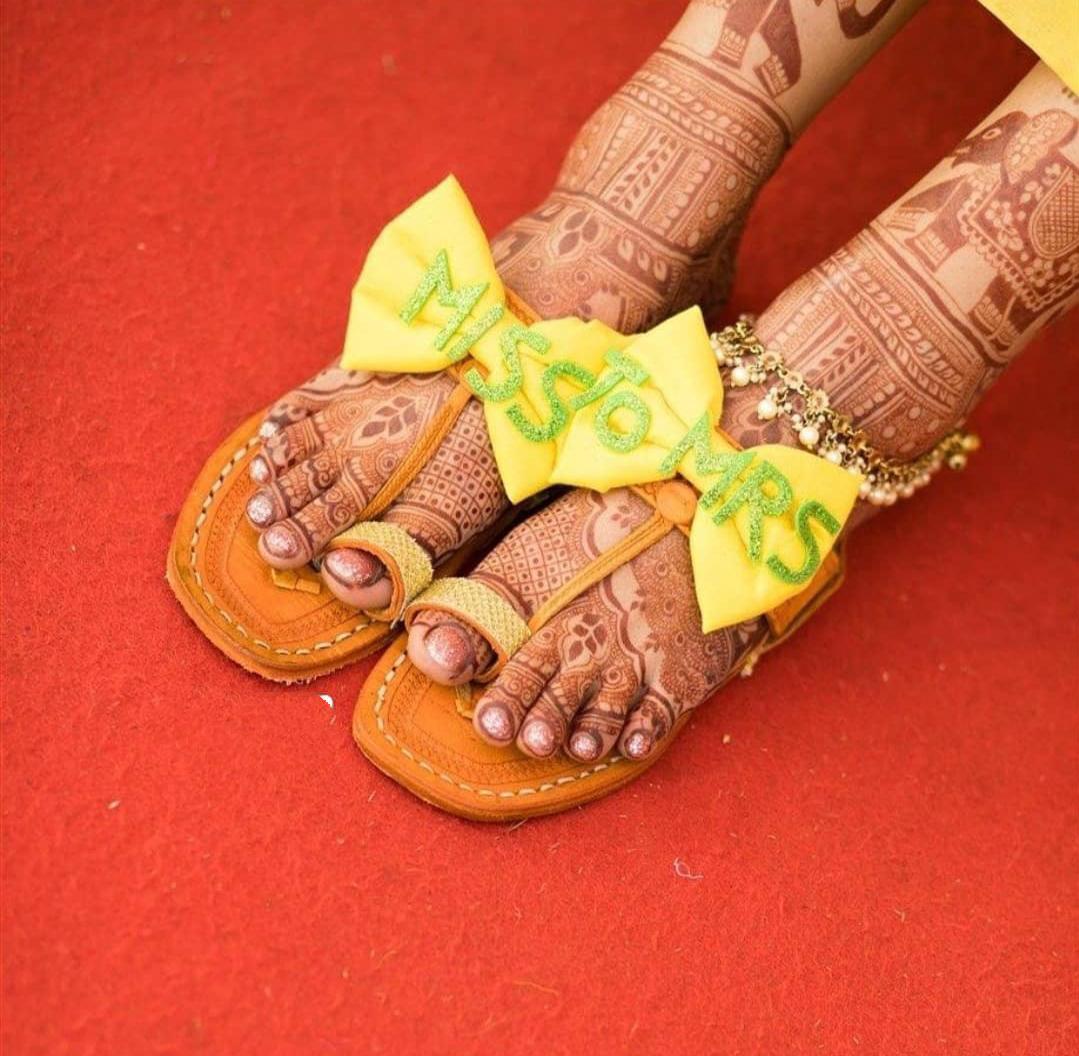 TRENDY YELLOW KOLHAPURI BRIDAL CHAPPAL FOR HALDI JCKC001Y www