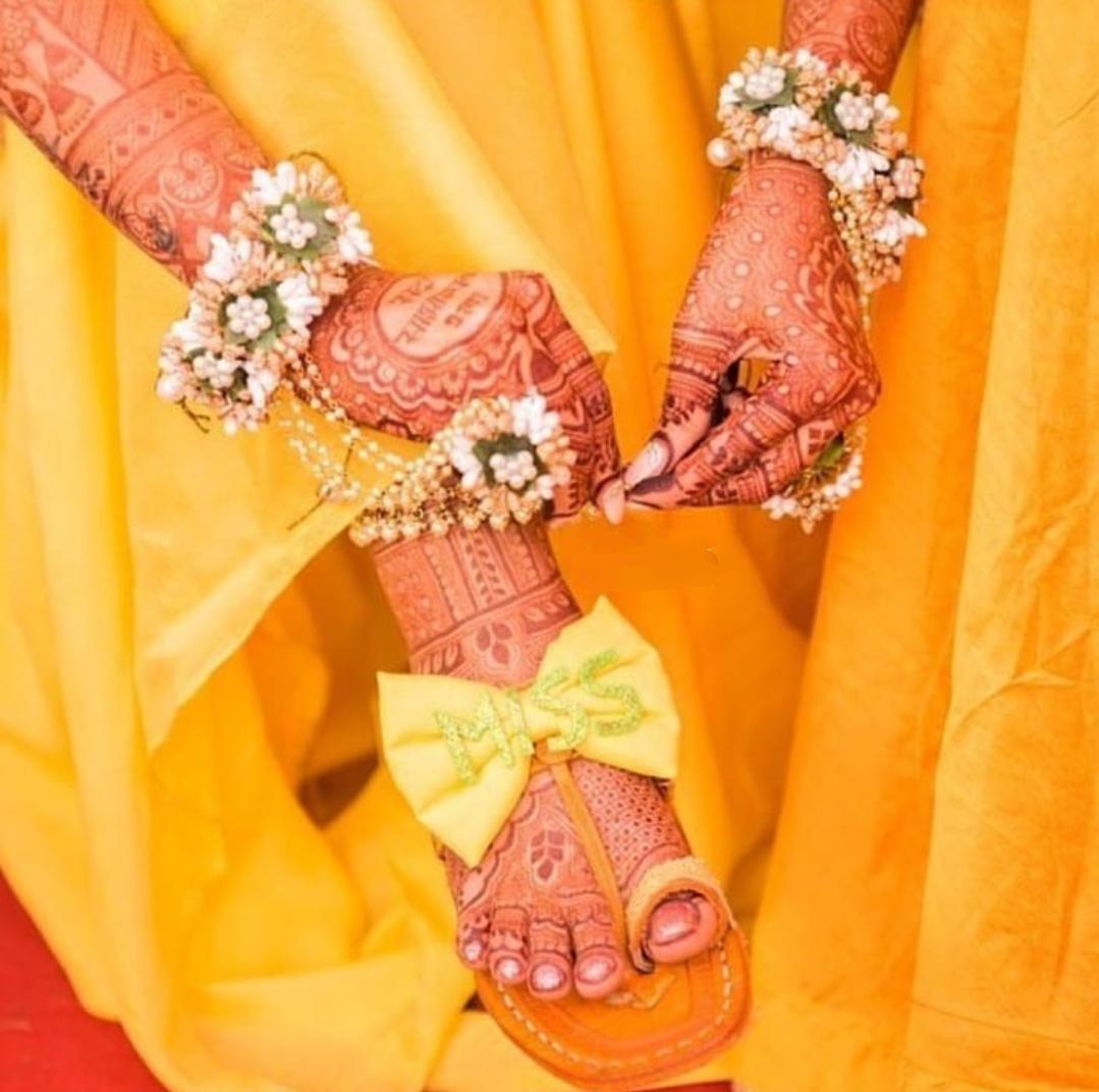 TRENDY YELLOW KOLHAPURI BRIDAL CHAPPAL FOR HALDI JCKC001Y