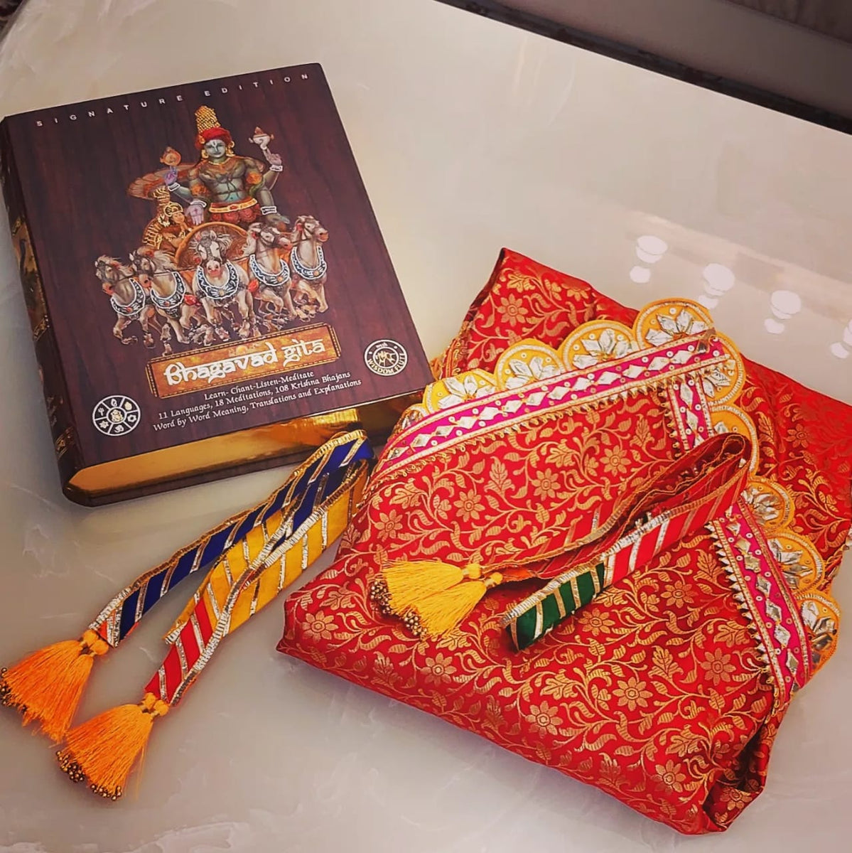 Wrapon For The Holy Book Bhagvad Gita With Decorated Box Packing-mk001 