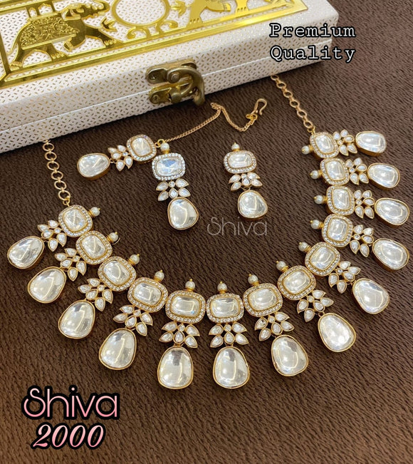 Manohari , Gold Plated Bridal  Kundan Necklace Set with Mangtikka for women -MOE001KNM