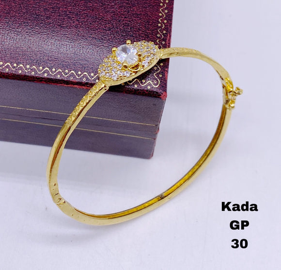 Mayuri , elegant Gold Finish Diamond Bracelet for women -SANDY001DD