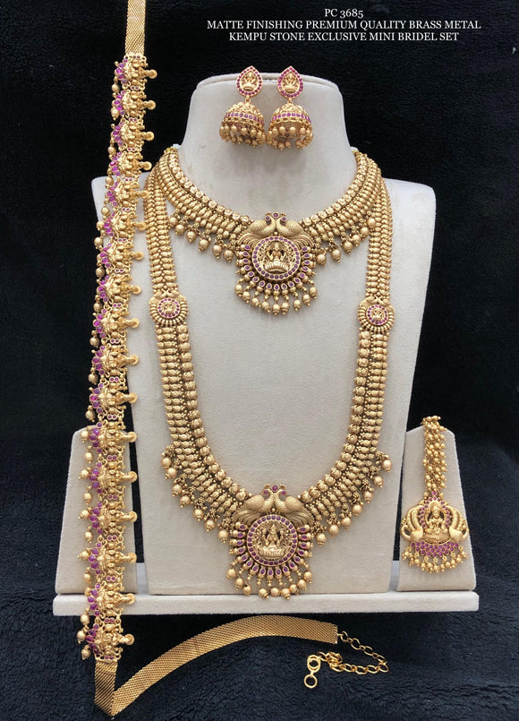 Suryamukhi ,  Matt Gold Polish Premium  Brass Metal Exclusive Kemp Bridal  Jewellery  Set for Women -SHAKI001BJSB