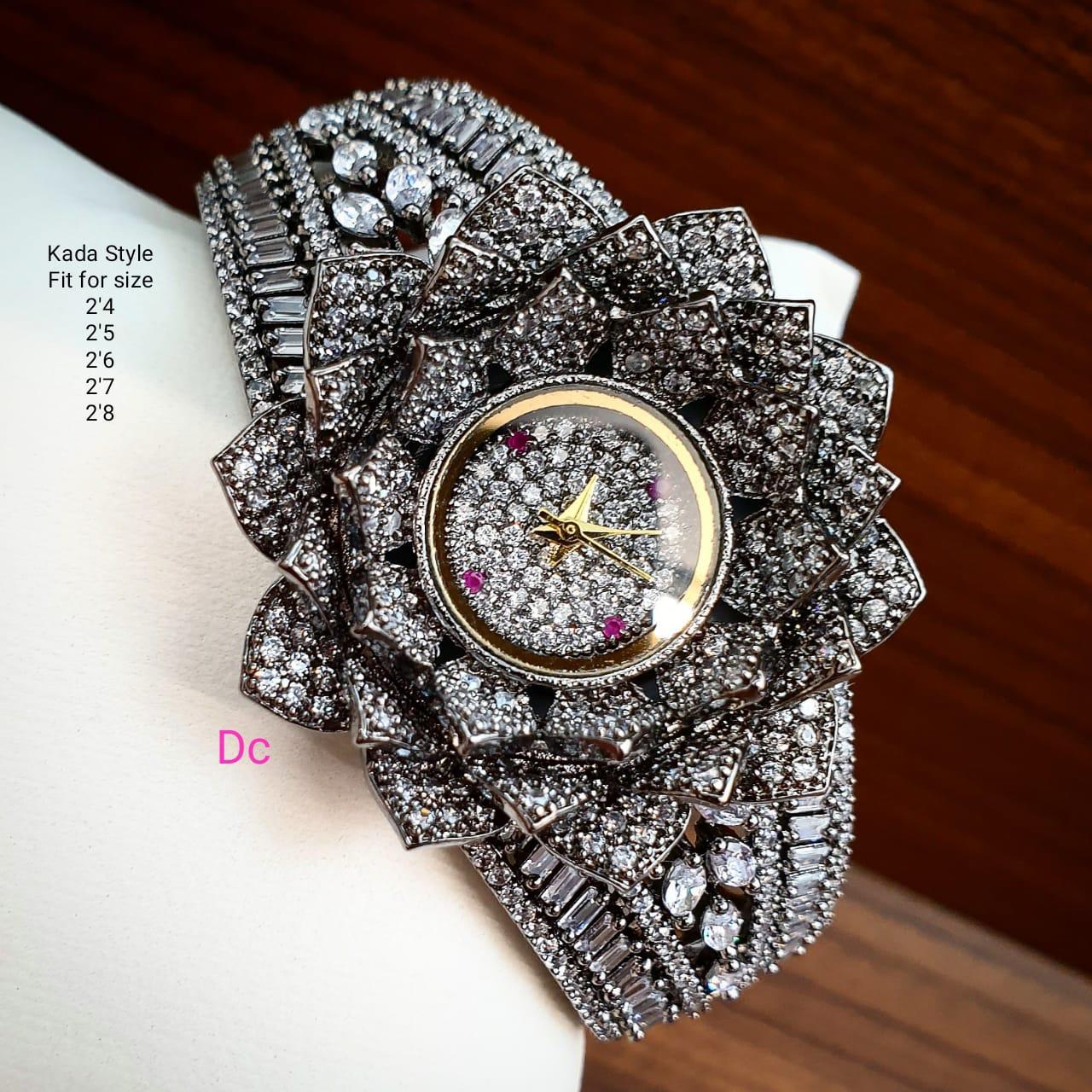 Swarovski Crystal Flower Watch, Metal bracelet, Silver tone, Stainless  steel 5547622 - Savoy's Jewellers