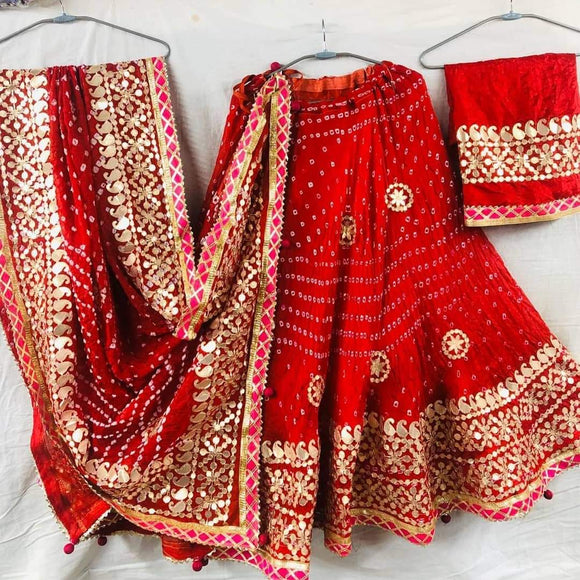 Sabyasachi Bride Teamed Her Red 'Gota Patti' Gold Embroidered Lehenga With  A Double 'Dupatta'