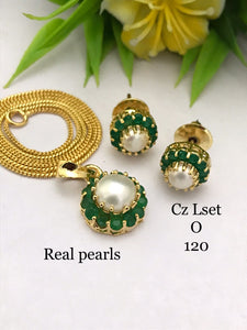 MEEZAN, GOLD FINISH ELEGANT REAL PEARL  EARRINGS WITH PEDNANT AND CHAIN SET FOR WOMEN -GANU001PCE