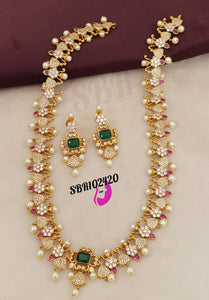 MADHURI, ELEGANT PEARL NECKLACE SET FOR WOMEN -LR001MNS