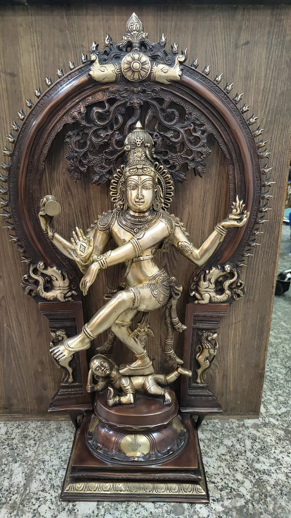 dance costumes, jewelry, Bronze Statue of Dancing Lord Shiva