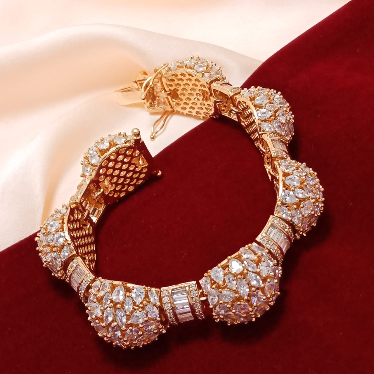14KT Rose Gold Lovely Heart Diamond Bracelet